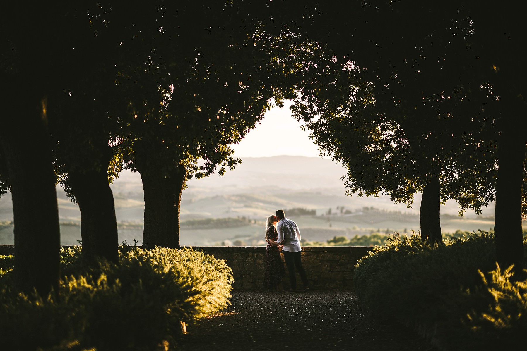 https://www.gabrielefani.com/wp-content/uploads/2019/12/001-Dreamiest-honeymoon-photo-shoot-Castello-La-Leccia-Tuscany.jpg