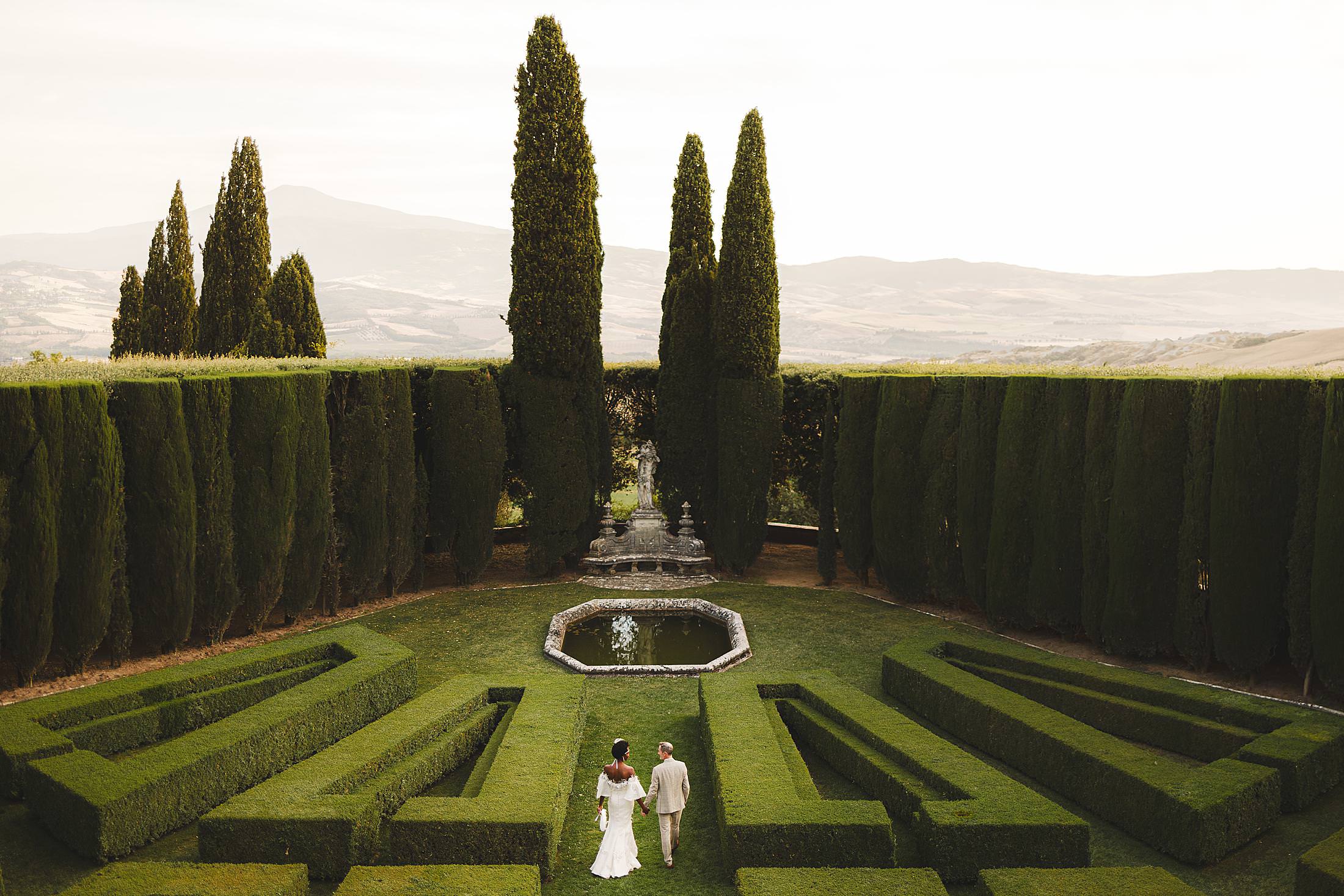 Vintage wedding anniversary photos at La Foce in Val d’Orcia